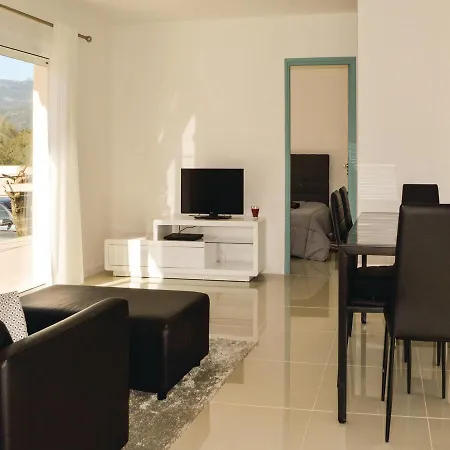 Two-bedroom Holiday In Figari * Figari (Corsica)
