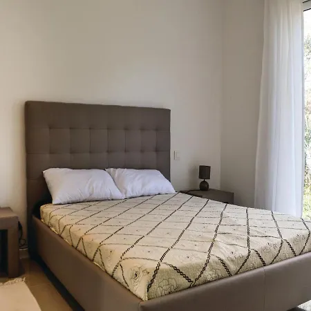 Сasa de vacaciones Two-bedroom Holiday In Figari *