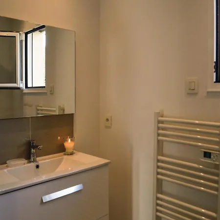 Two-bedroom Holiday In Figari * Figari (Corsica)
