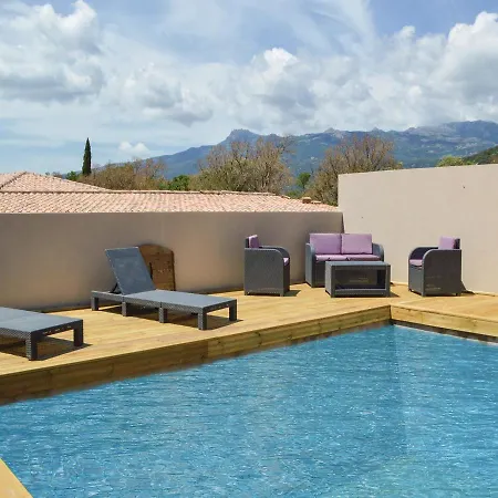 Two-bedroom Holiday In Figari Figari (Corsica)